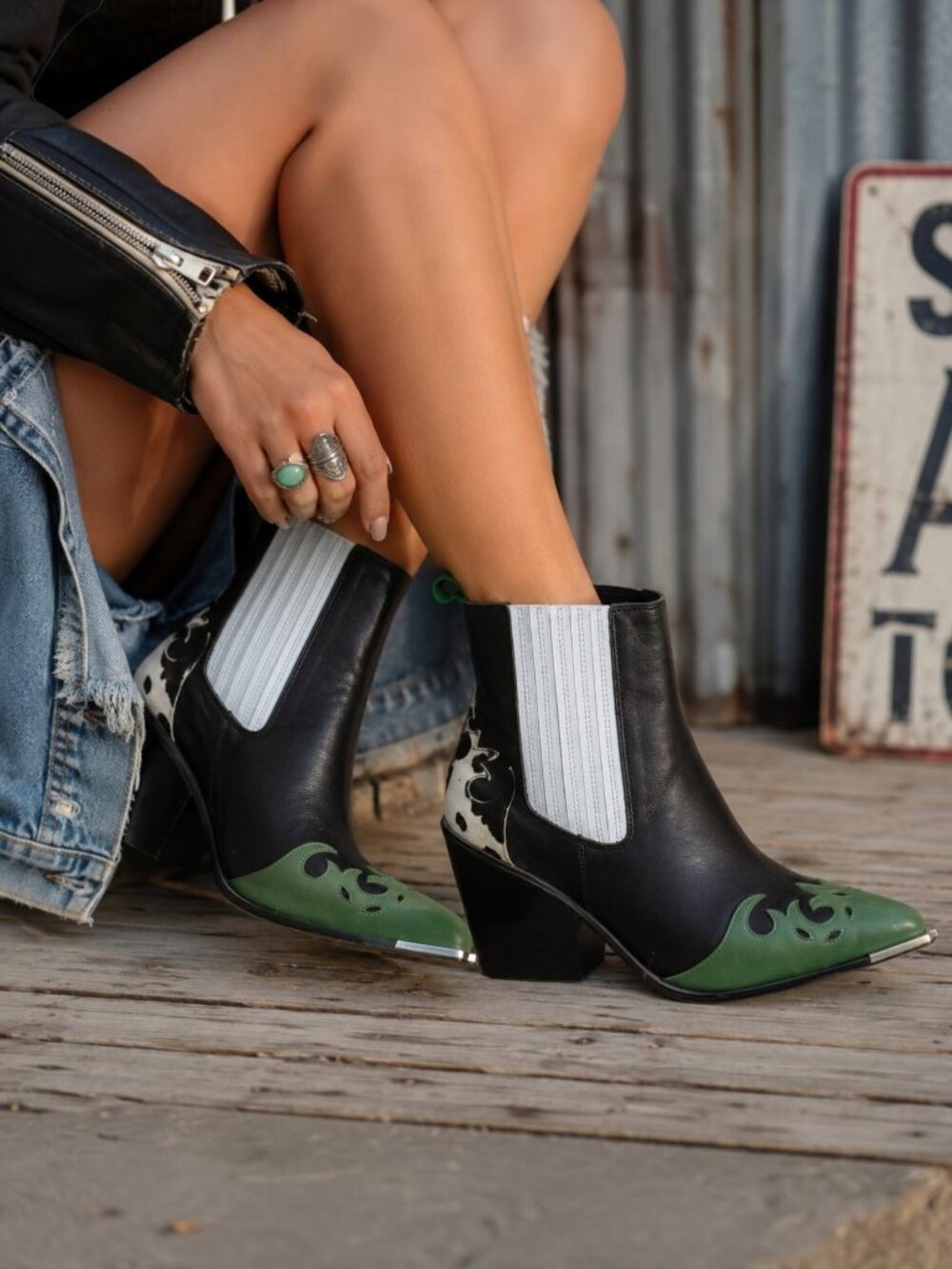 Steve Madden Calf Hair Western Ankle Boots Black Green Leather Sz 9.5